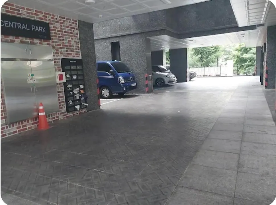 首爾Kkachisan Station House公寓 公寓 首爾